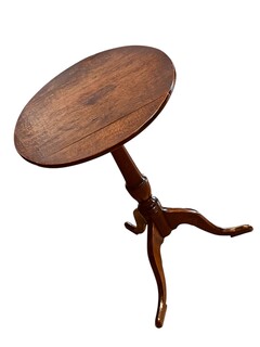 An English 18th Century Oak Tripod Table